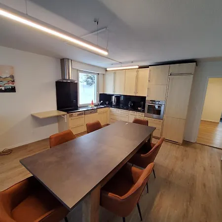 Apartment Helle 2 Schlafzimmer In - Grosszuegig, Zentral Und Ruhig Gelegen
