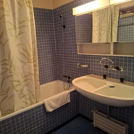 Apartment Helle 2 Schlafzimmer In - Grosszuegig, Zentral Und Ruhig Gelegen Davos