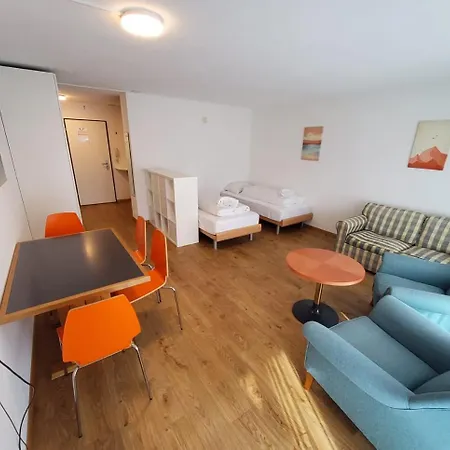 Apartment Helle 2 Schlafzimmer In - Grosszuegig, Zentral Und Ruhig Gelegen
