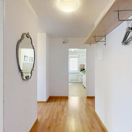 Apartment Helle 2 Schlafzimmer In - Grosszuegig, Zentral Und Ruhig Gelegen Davos