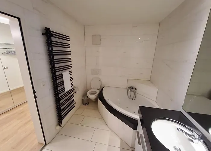 Helle 2 Schlafzimmer In - Grosszuegig, Zentral Und Ruhig Gelegen Apartman