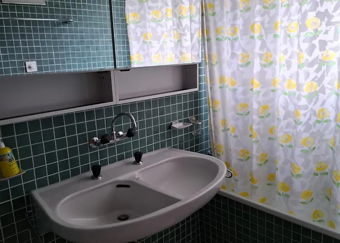 Apartman Helle 2 Schlafzimmer In - Grosszuegig, Zentral Und Ruhig Gelegen Davos