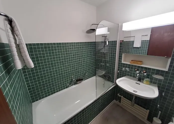 Apartman Helle 2 Schlafzimmer In - Grosszuegig, Zentral Und Ruhig Gelegen Davos